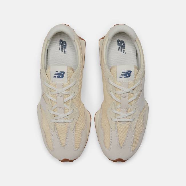 New Balance 327 Sneakers Barn Beige | NB097IPD