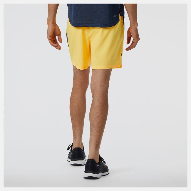 New Balance Accelerate 5 inch Shorts Herr Aprikos | NB819PUZ