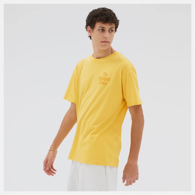 New Balance NB Athletics Intelligent Choice Tee T-shirt Herr Gula | NB867APW