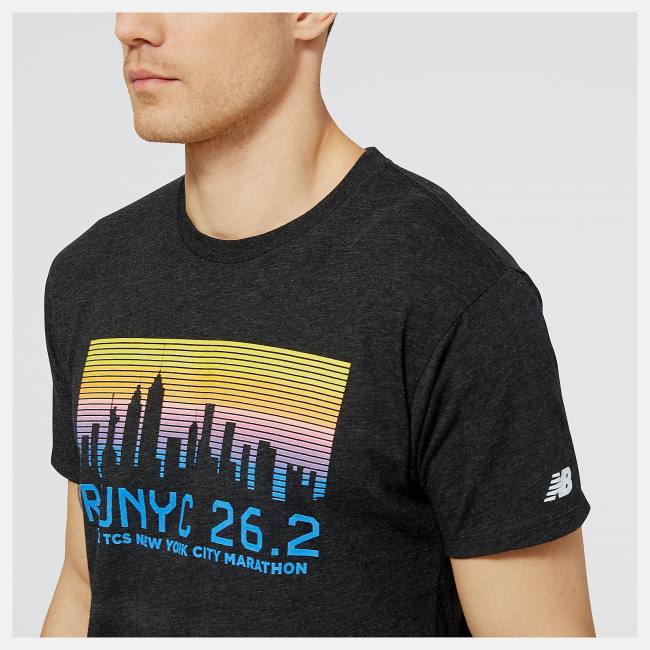 New Balance NYC Marathon RUNYC Skyline Tryck Tee T-shirt Herr Svarta | NB037CBM