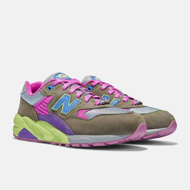 New Balance Stray Rats x 580 Sneakers Dam Mörklila | NB973UNV