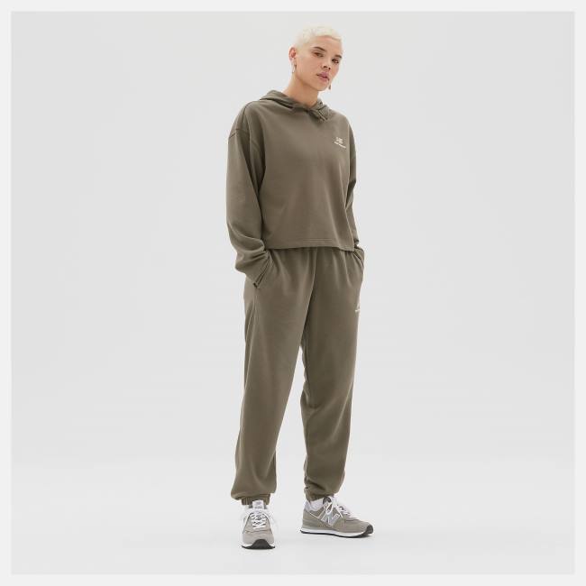 New Balance Uni-ssentials French Terry Crop Hoodie Dam Mörkcamo | NB548WDI