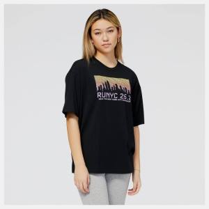 New Balance NYC Marathon NB Essentials Stacked Logo Tee T-shirt Dam Svarta | NB485CVG